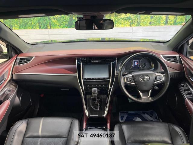Toyota HARRIER 2018-03 8219195-1