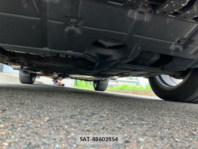 Toyota HARRIER 2017-02 8219805-12