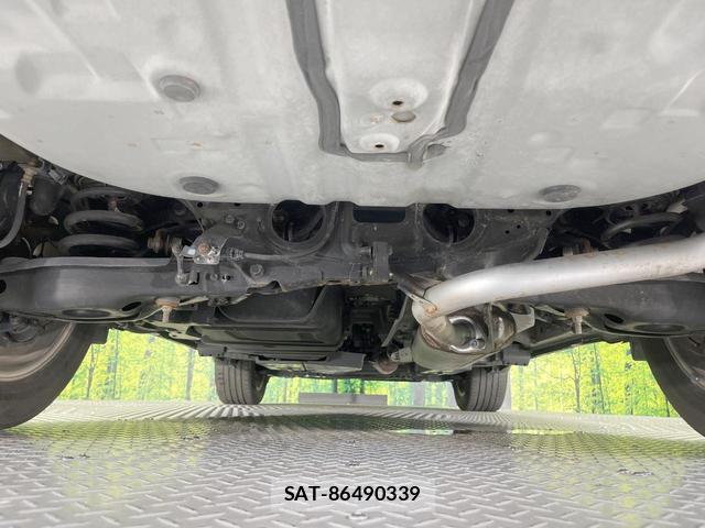 Toyota HARRIER 2018-01 8220115-18