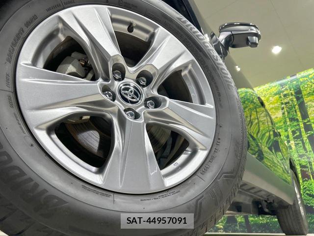 Toyota HARRIER 2023-06 8220288-12