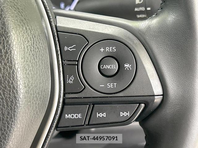 Toyota HARRIER 2023-06 8220288-4