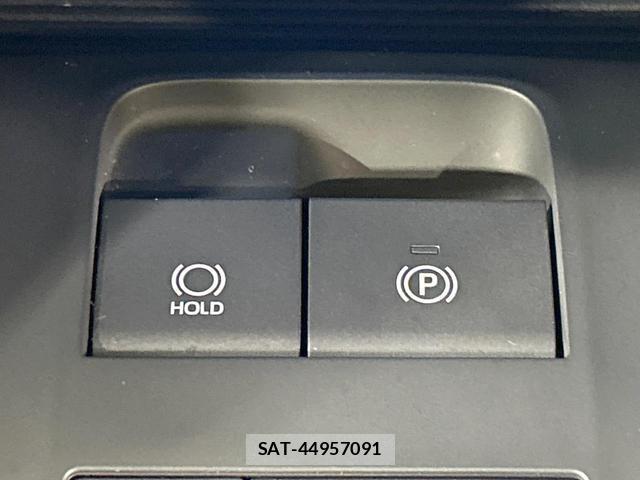 Toyota HARRIER 2023-06 8220288-5