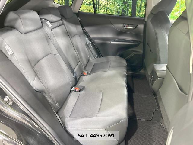 Toyota HARRIER 2023-06 8220288-8