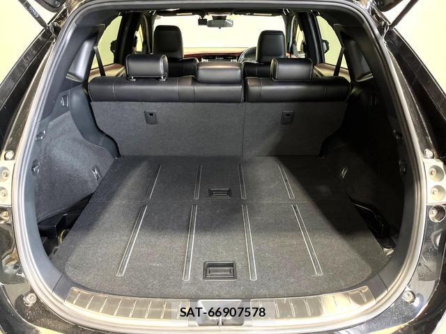 Toyota HARRIER 2017-08 8220396-11