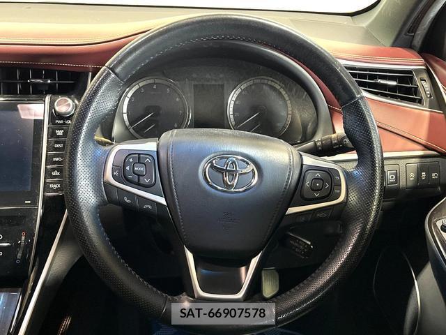 Toyota HARRIER 2017-08 8220396-13