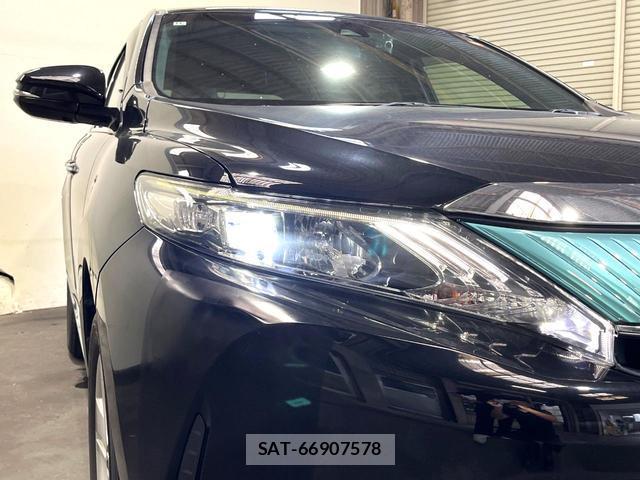 Toyota HARRIER 2017-08 8220396-14