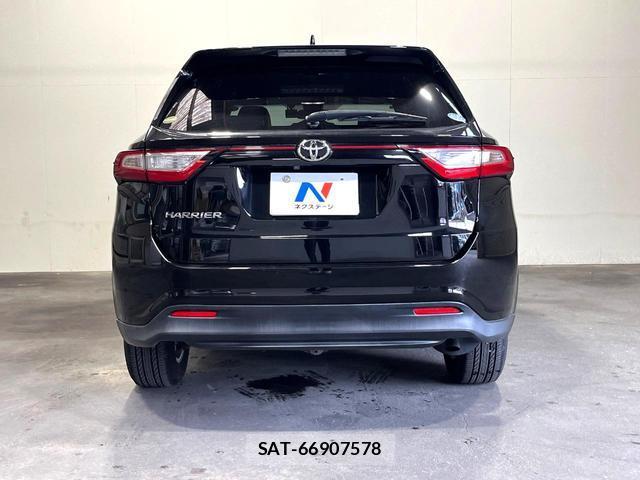 Toyota HARRIER 2017-08 8220396-17