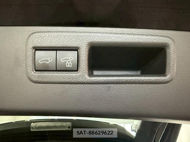Toyota HARRIER 2023-07 8221074-11