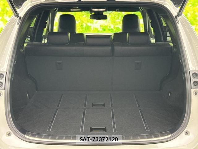 Toyota HARRIER 2019-11 8221624-7
