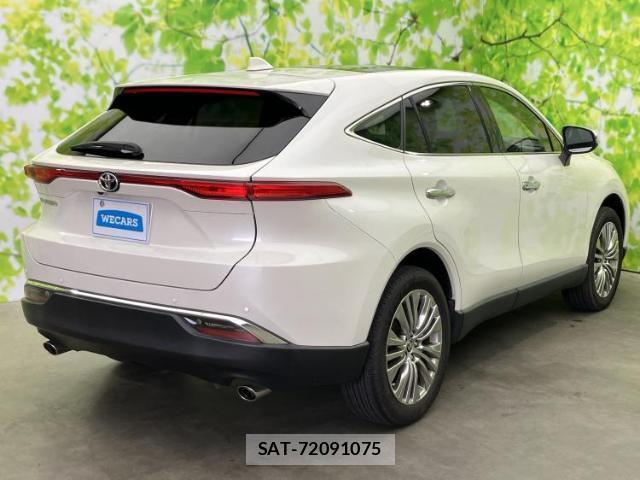 Toyota HARRIER 2022-04 8221819-2
