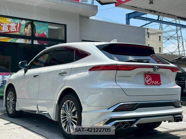 Toyota HARRIER 2024-04 8222953-12