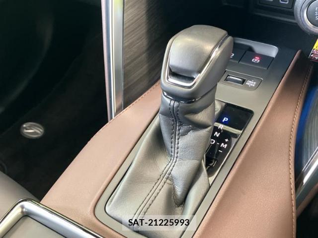 Toyota HARRIER 2024-12 8222981-17
