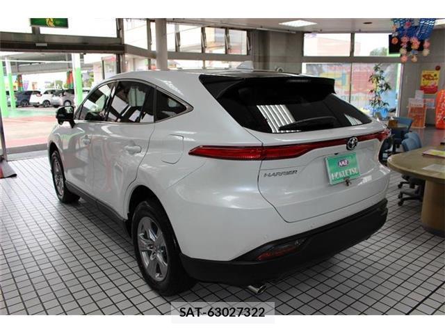 Toyota HARRIER 2023-06 8223095-5