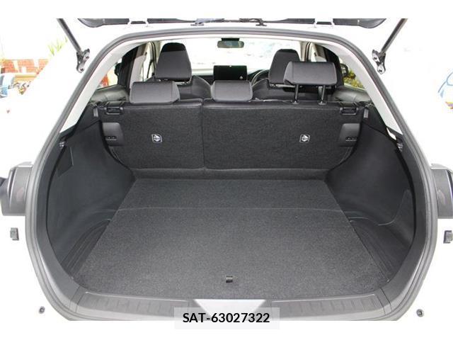 Toyota HARRIER 2023-06 8223095-7