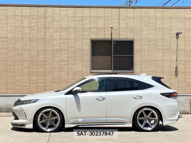 Toyota HARRIER 2017-07 8223441-6