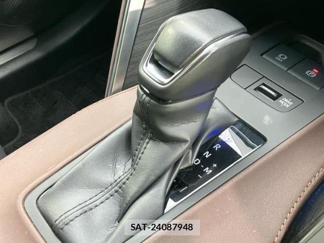 Toyota HARRIER 2023-12 8223448-17