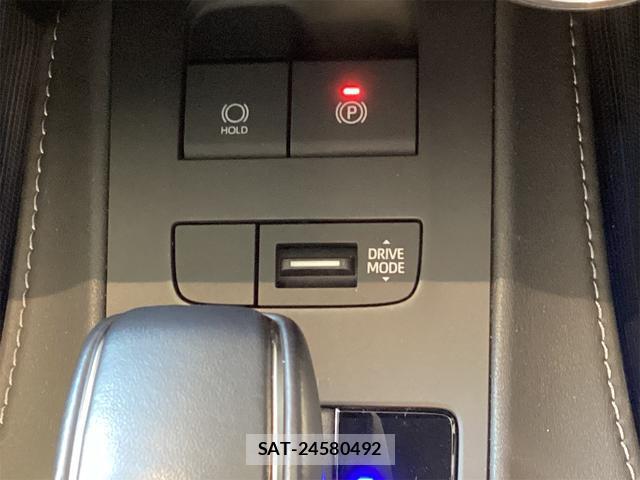 Toyota HARRIER 2021-06 8224524-7