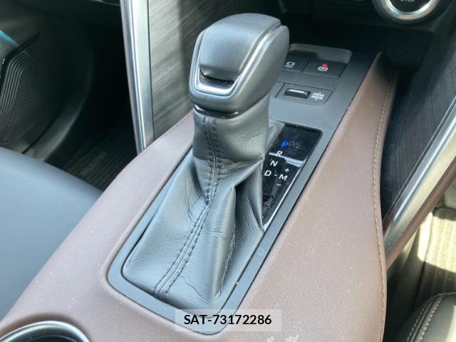 Toyota HARRIER 2025-01 8225218-17