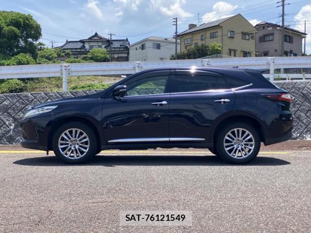 Toyota HARRIER 2017-11 8225523-1