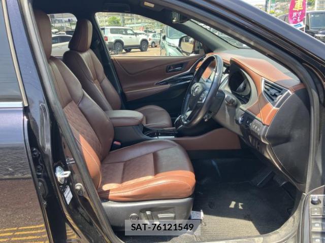 Toyota HARRIER 2017-11 8225523-3