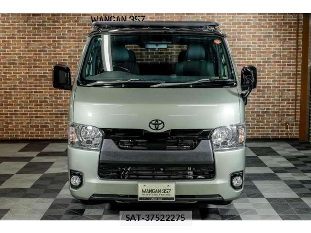 Toyota HIACE VAN 2021-10 8216131-1
