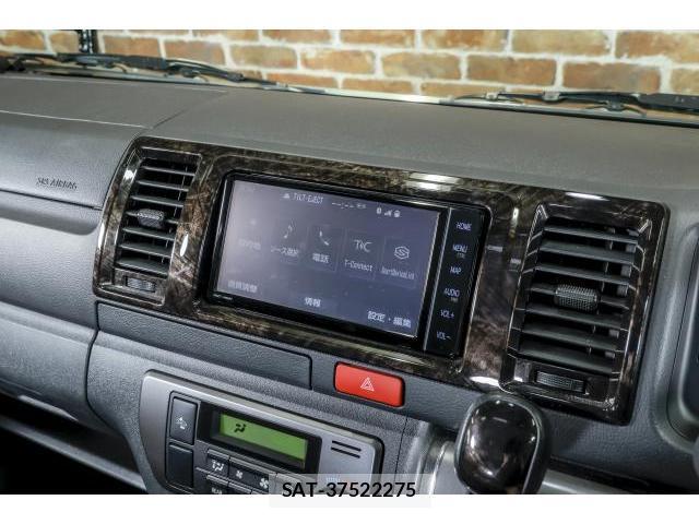 Toyota HIACE VAN 2021-10 8216131-11