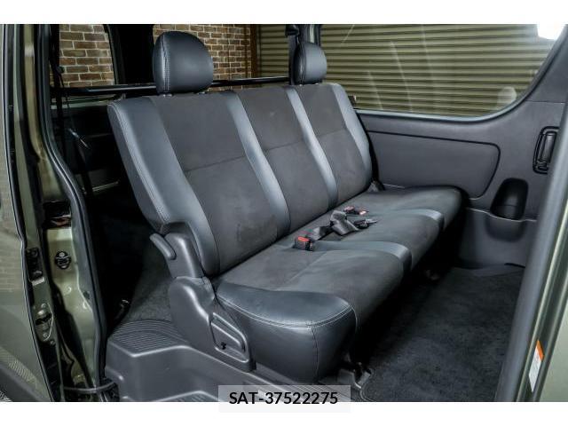 Toyota HIACE VAN 2021-10 8216131-13