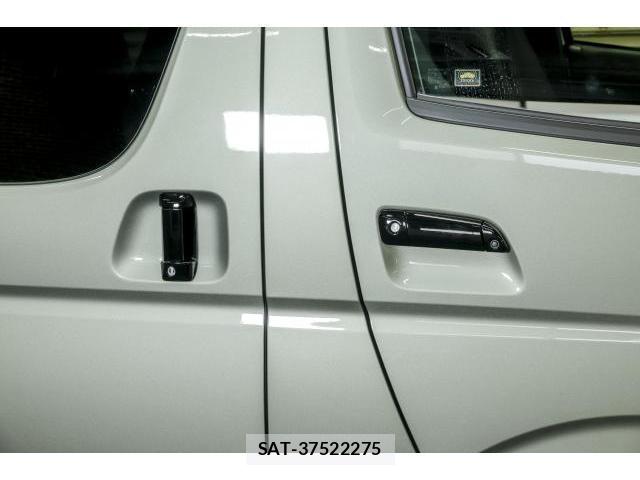 Toyota HIACE VAN 2021-10 8216131-18