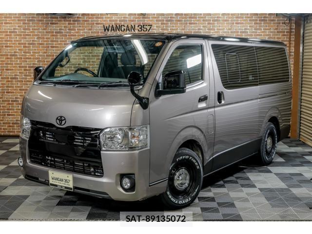 Toyota HIACE VAN 2022-02 8216138-0