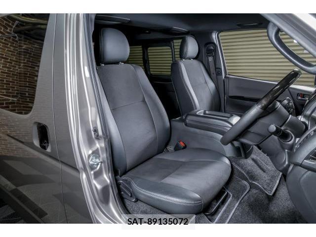 Toyota HIACE VAN 2022-02 8216138-12