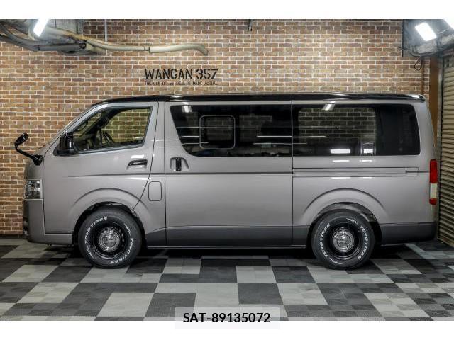 Toyota HIACE VAN 2022-02 8216138-7