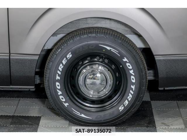 Toyota HIACE VAN 2022-02 8216138-9