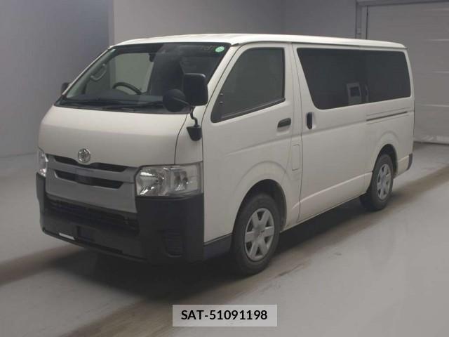 Toyota HIACE VAN 2018-06 8216478-0