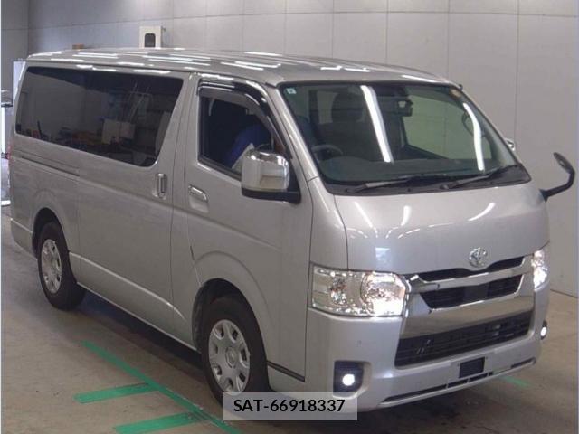 Toyota HIACE VAN 2023-08 8216480-0