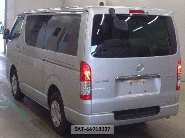 Toyota HIACE VAN 2023-08 8216480-1