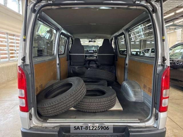 Toyota HIACE VAN 2021-05 8216489-2