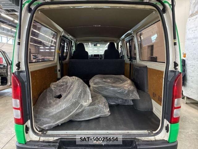 Toyota HIACE VAN 2015-06 8216497-2
