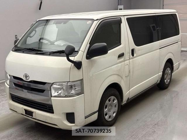Toyota HIACE VAN 2018-01 8216504-0