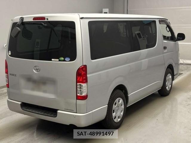 Toyota HIACE VAN 2019-06 8216518-1