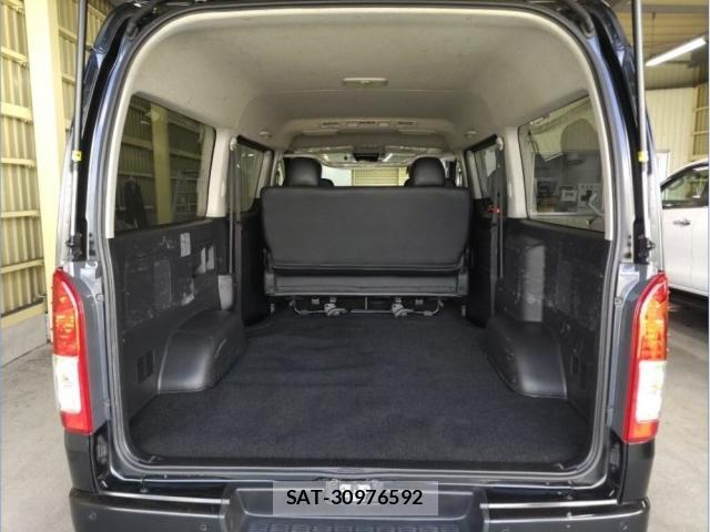 Toyota HIACE VAN 2021-02 8216524-2