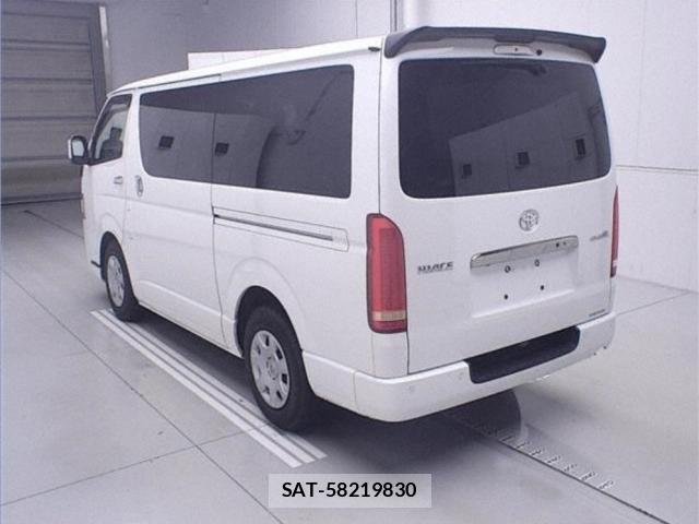 Toyota HIACE VAN 2021-12 8216525-1
