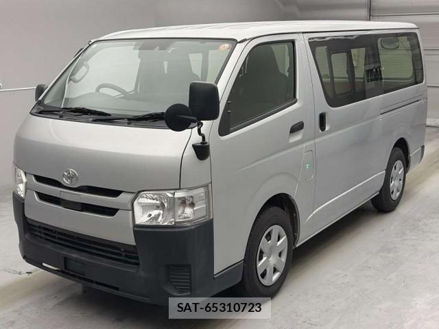 Toyota HIACE VAN 2018-01 8216527-0