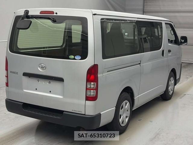 Toyota HIACE VAN 2018-01 8216527-1