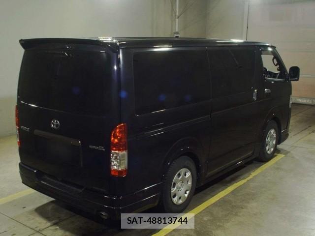 Toyota HIACE VAN 2021-11 8216539-1