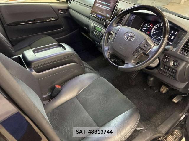 Toyota HIACE VAN 2021-11 8216539-3