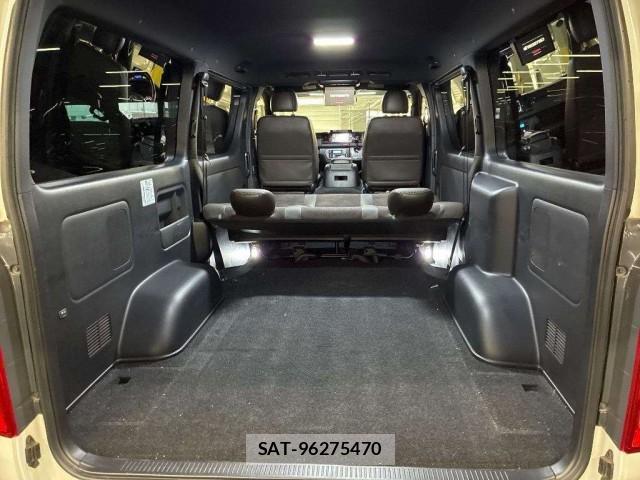 Toyota HIACE VAN 2019-06 8216541-2