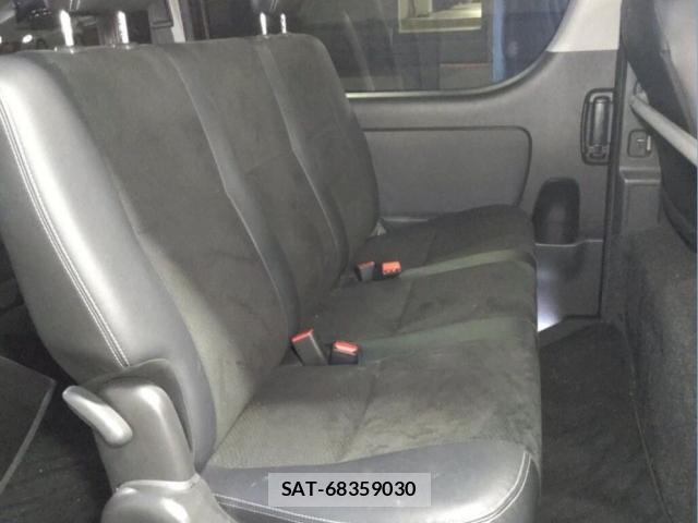 Toyota HIACE VAN 2018-08 8216548-2
