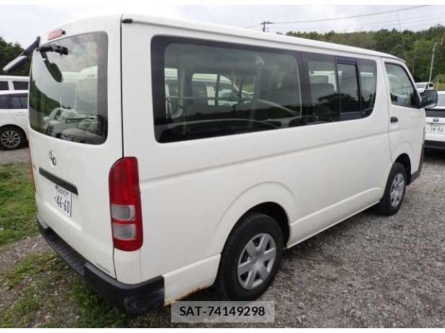 Toyota HIACE VAN 2014-01 8216551-1
