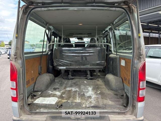 Toyota HIACE VAN 2021-07 8216562-2
