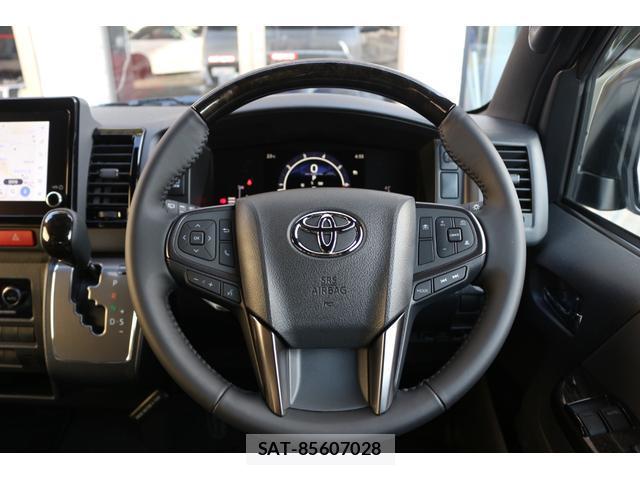 Toyota HIACE VAN 2026-04 8218769-18